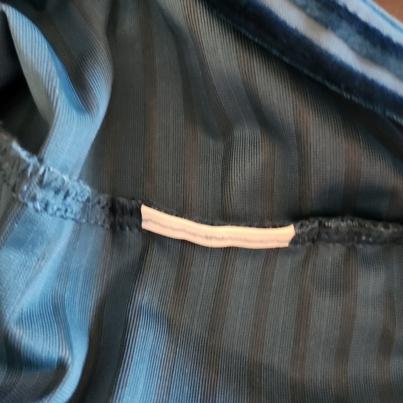 Michael Kors Blue Long Sleeve Striped Shirt Teal Blue Bell Sleeves Velour Velvet - Picture 10 of 11